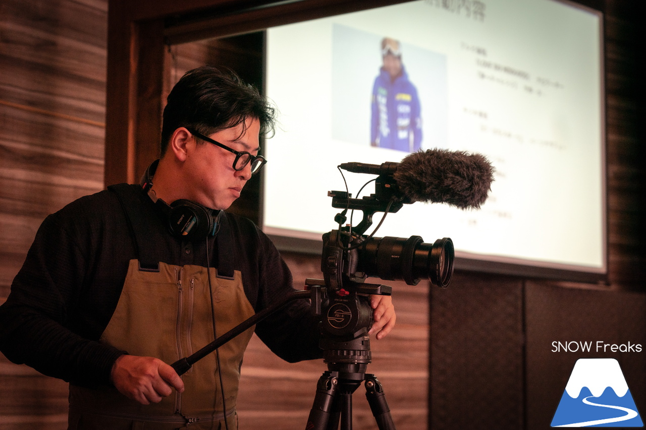 たくさん滑って、いっぱい食べて☆楽しいイベントが帰ってきた！ めもるホールディングス presents プロスキーヤー・井山敬介さんと行く『雪育ツアー』2024 in 恵庭｜ダイナスティスキーリゾート